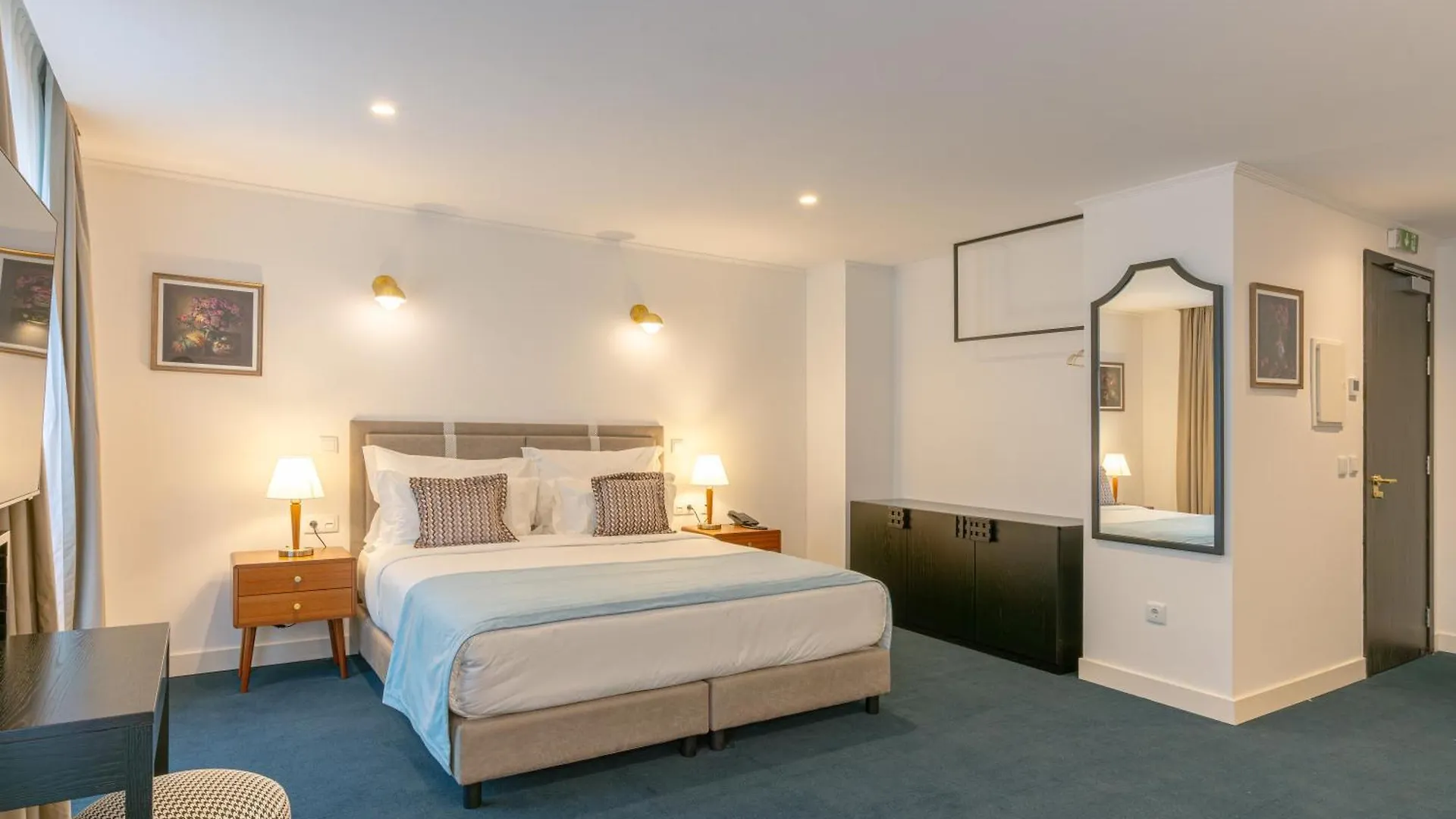 Westlight Lisboa Madalena Hotell 4*,