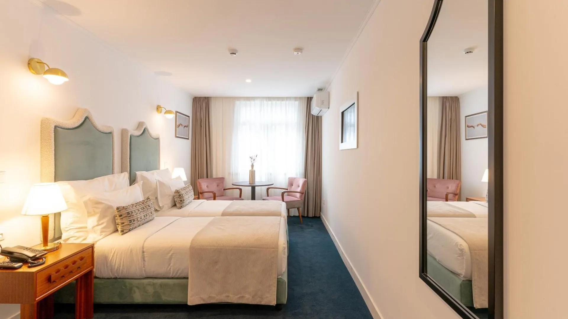 Westlight Lisboa Madalena Hotel